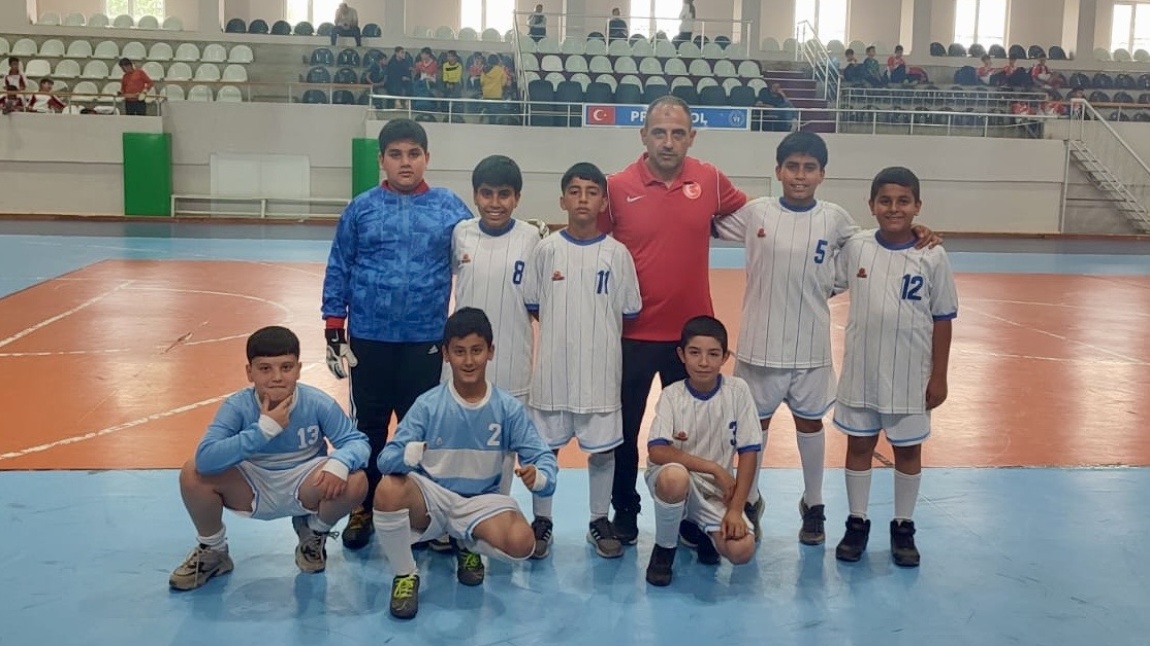 Malatya’da Gerçekleşen Heyecan Verici Futbol Turnuvasında Başarıya Ulaşan Okul Takımımız İl Dördüncüsü Oldu!